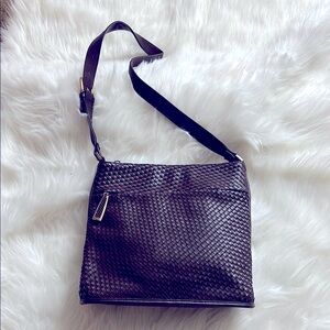 Elegant Woven Leather  Bag